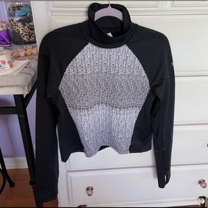 NWOT Under Armour long sleeve turtleneck shirt